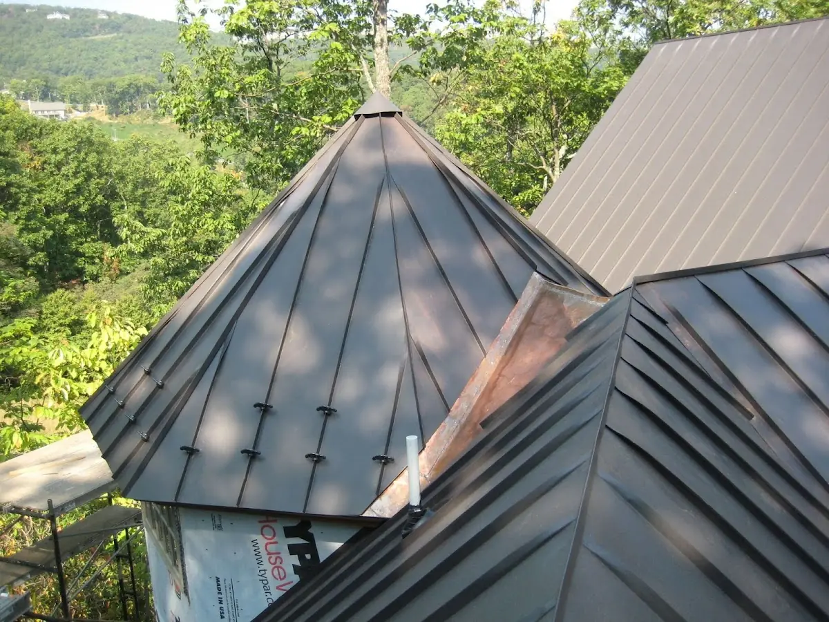 Professional Gutter Cleaning by Craftsman Roofing in Sundance